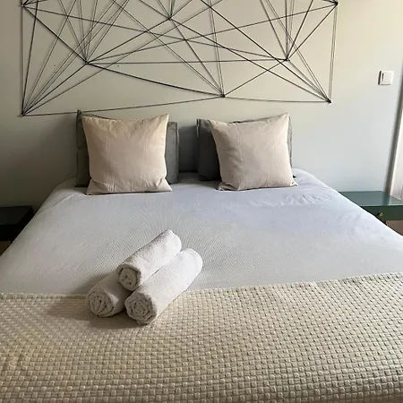 Hideaway: With Private Bathroom And Charming Balcony! Homestay Lisbon